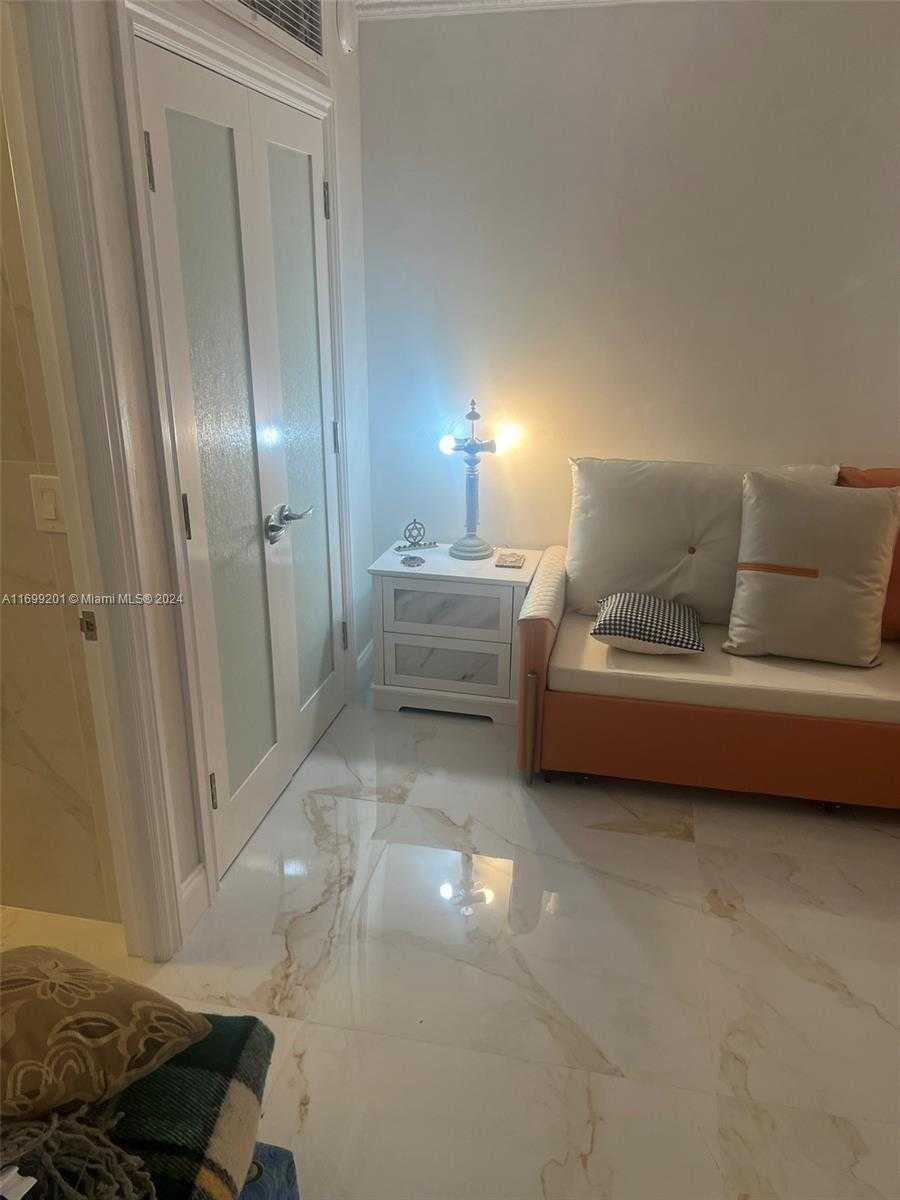 Small Image of 9801 COLLINS AVE #20T / remodeled, Bal Harbour Number 27