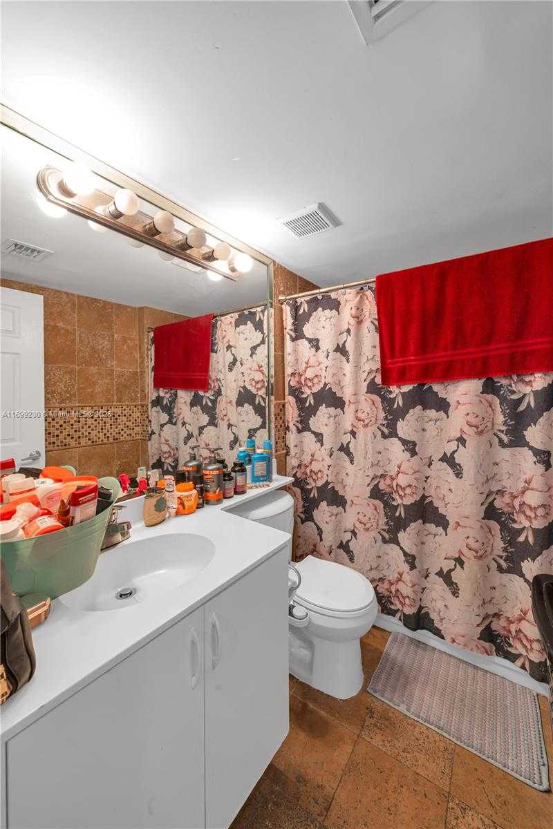 Small Image of 2475 NORTH WEST 16TH ST RD #406, Miami Number 7