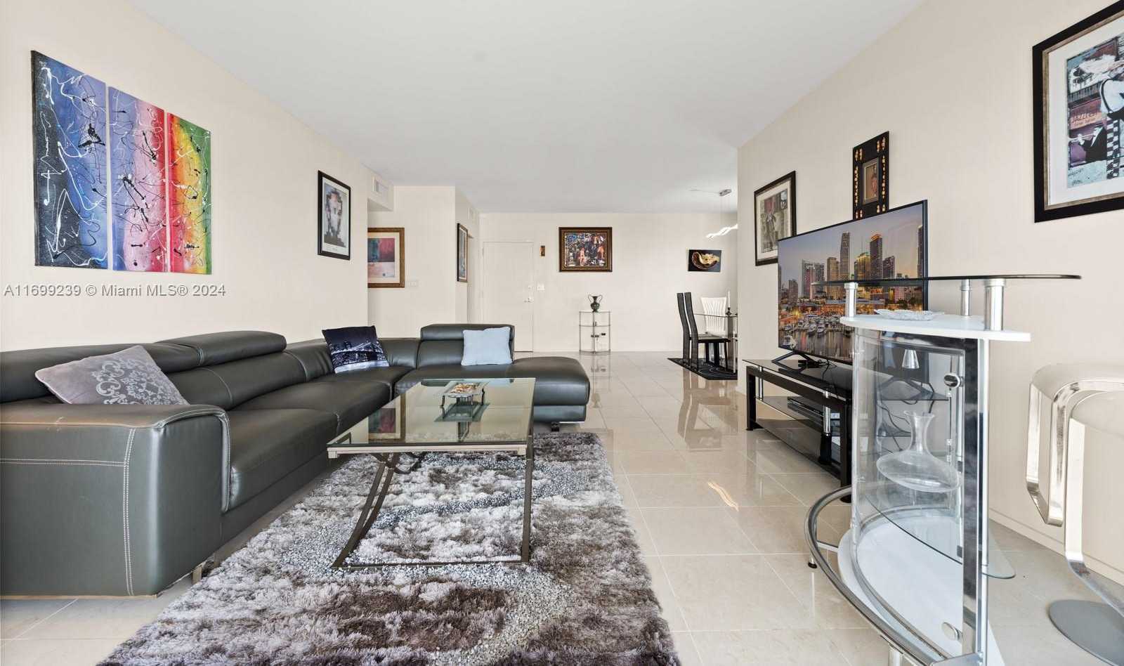 Small Image of 500 BAYVIEW DR #PH-21, Sunny Isles Beach Number 10