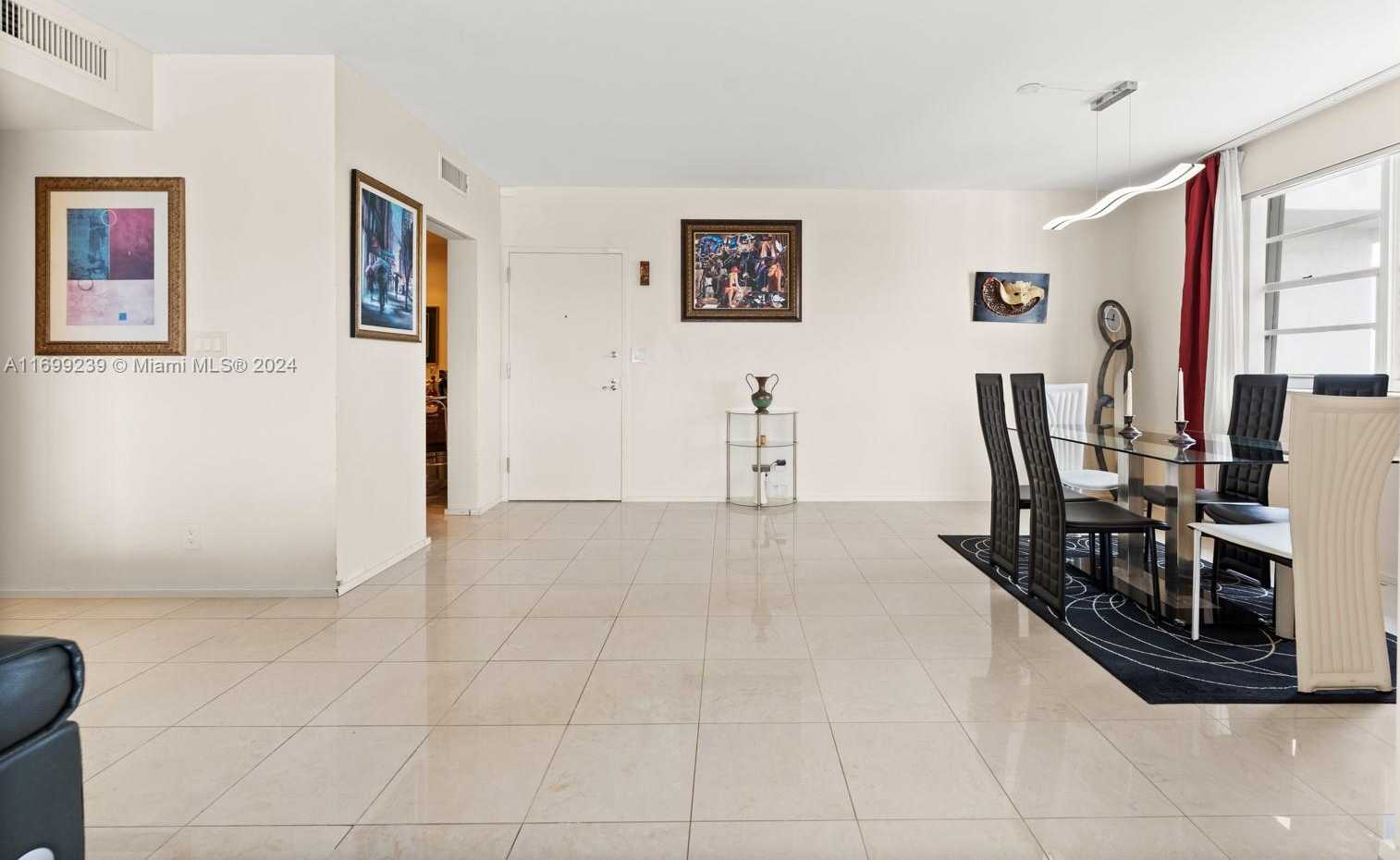 Small Image of 500 BAYVIEW DR #PH-21, Sunny Isles Beach Number 18