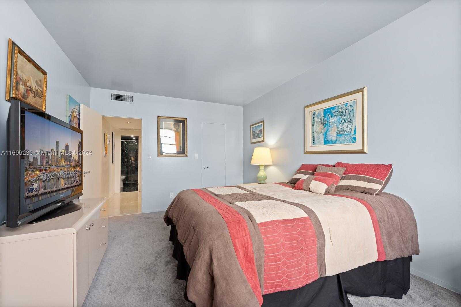Small Image of 500 BAYVIEW DR #PH-21, Sunny Isles Beach Number 24