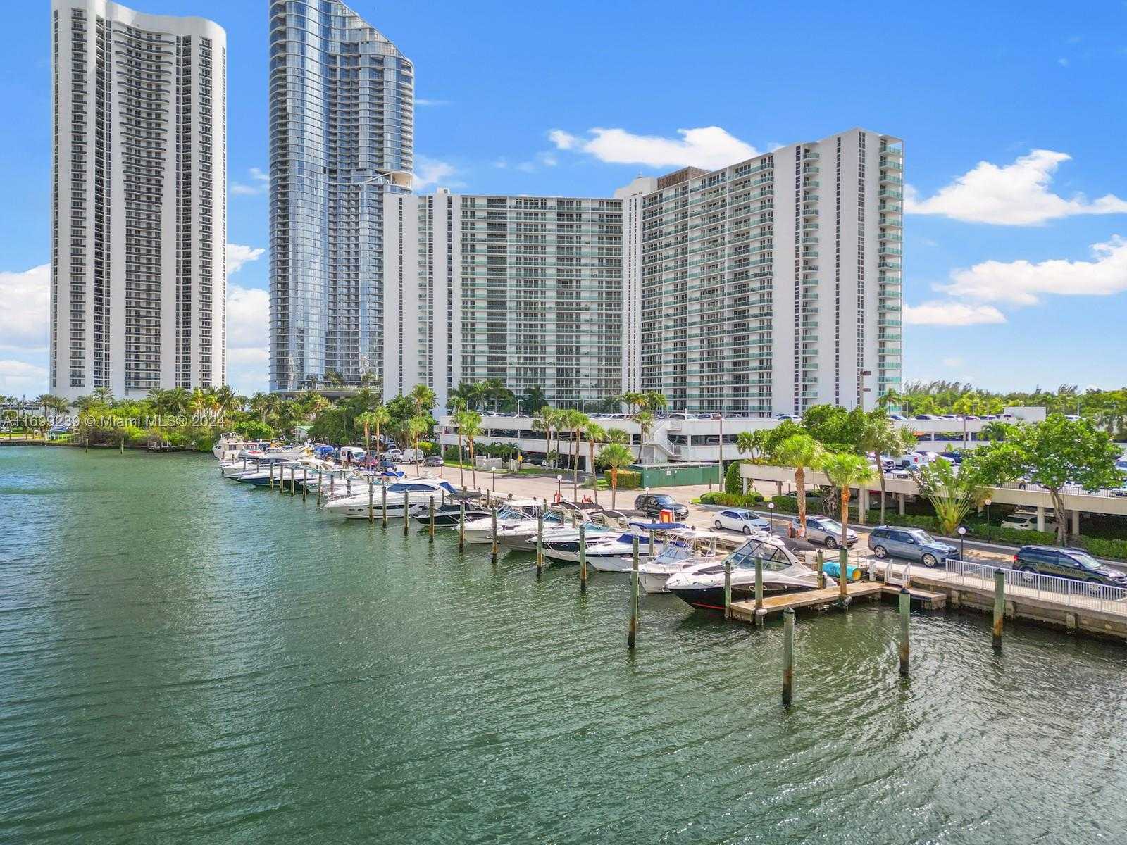 Small Image of 500 BAYVIEW DR #PH-21, Sunny Isles Beach Number 36