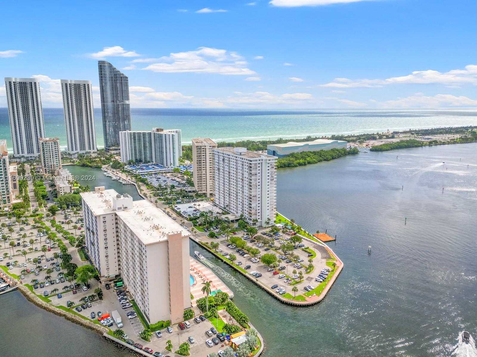 Small Image of 500 BAYVIEW DR #PH-21, Sunny Isles Beach Number 37
