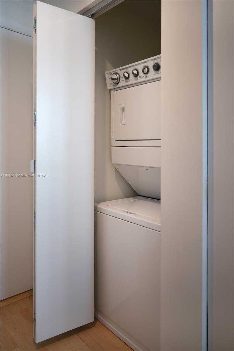 Small Image of 801 BRICKELL KEY BLVD #1906, Miami Number 16