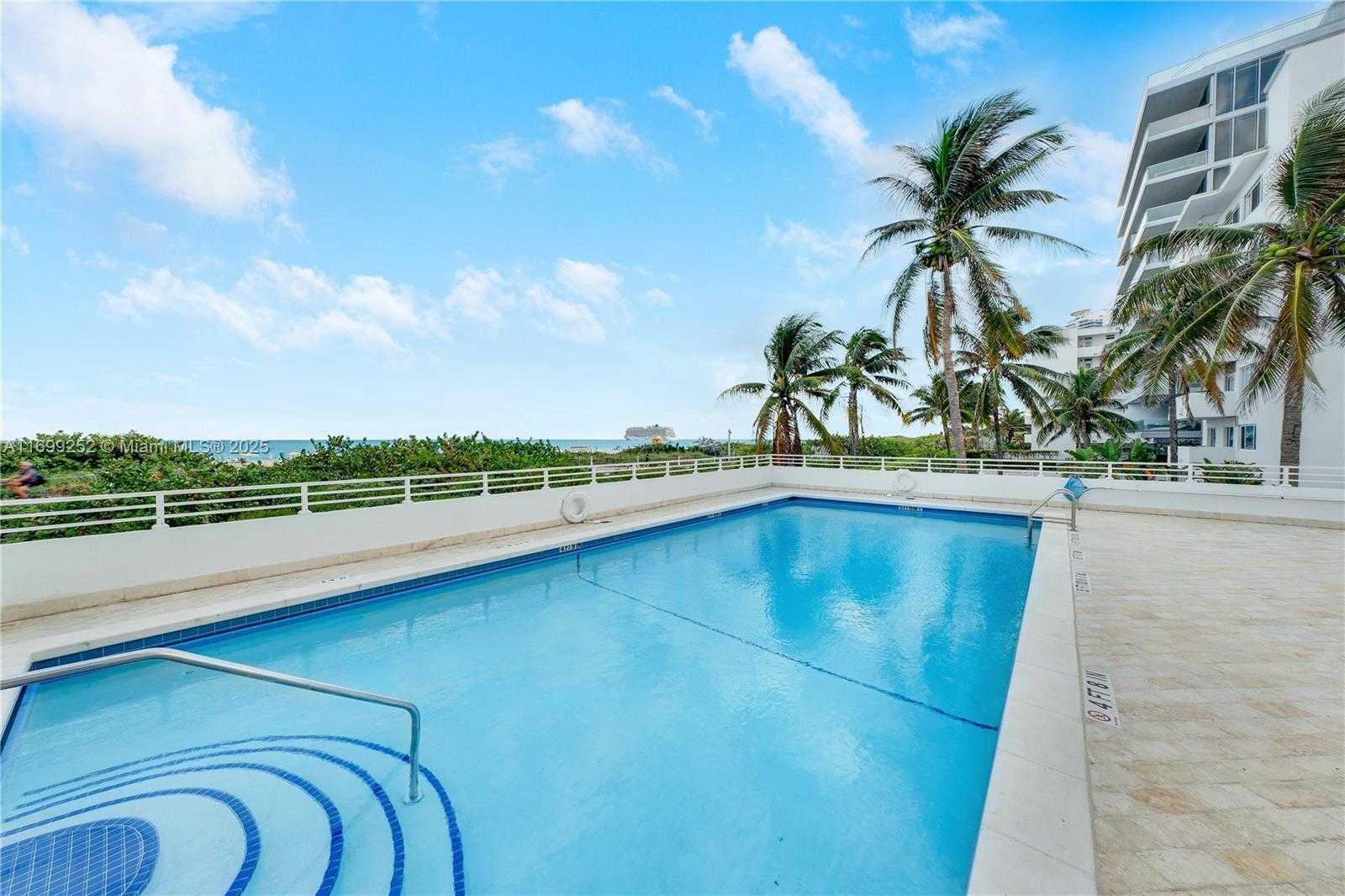 Small Image of 345 OCEAN DR #703, Miami Beach Number 24
