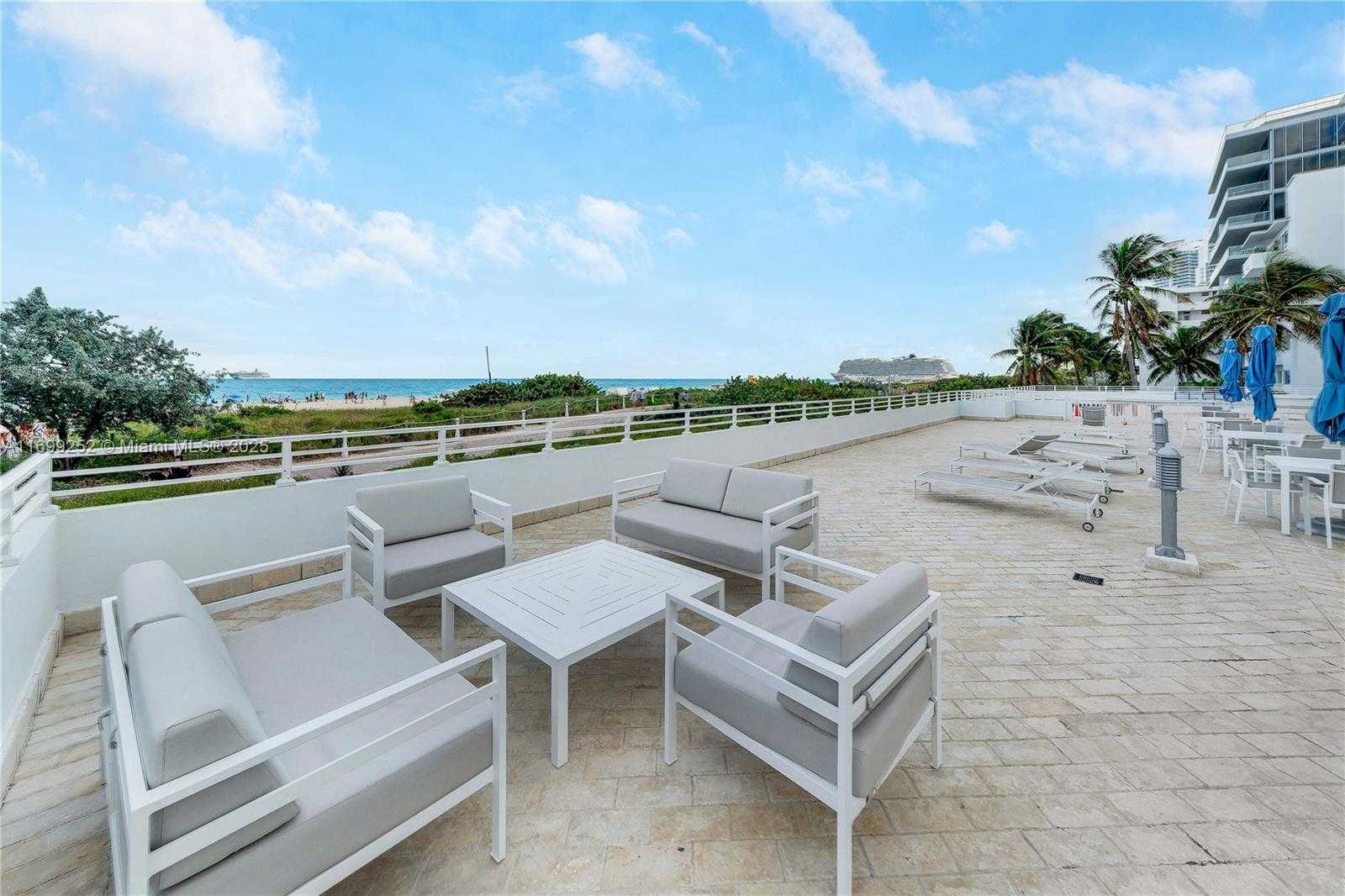 Small Image of 345 OCEAN DR #703, Miami Beach Number 25
