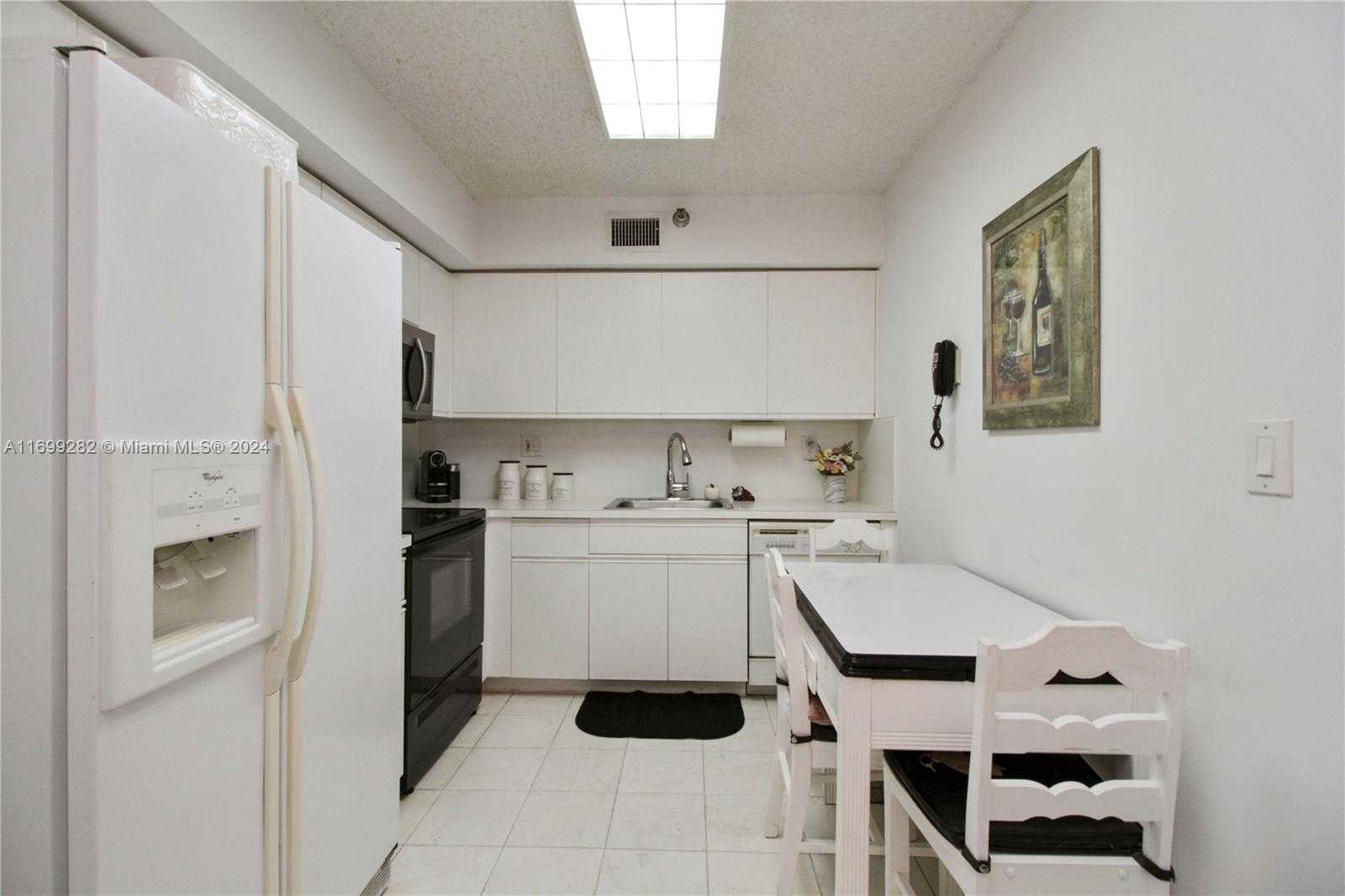 Small Image of 3400 NORTH EAST 192ND ST #307, Aventura Number 4