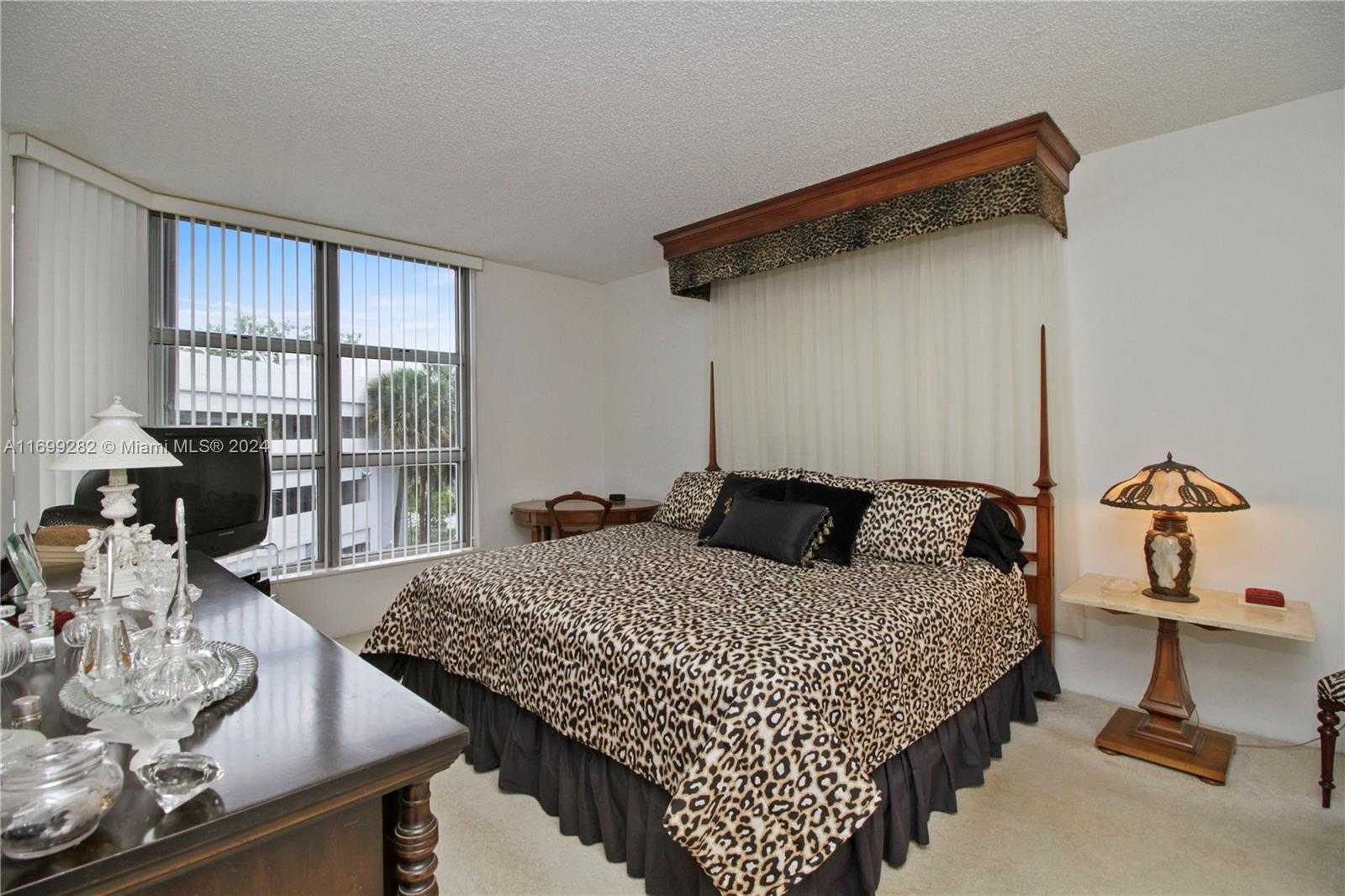 Small Image of 3400 NORTH EAST 192ND ST #307, Aventura Number 5