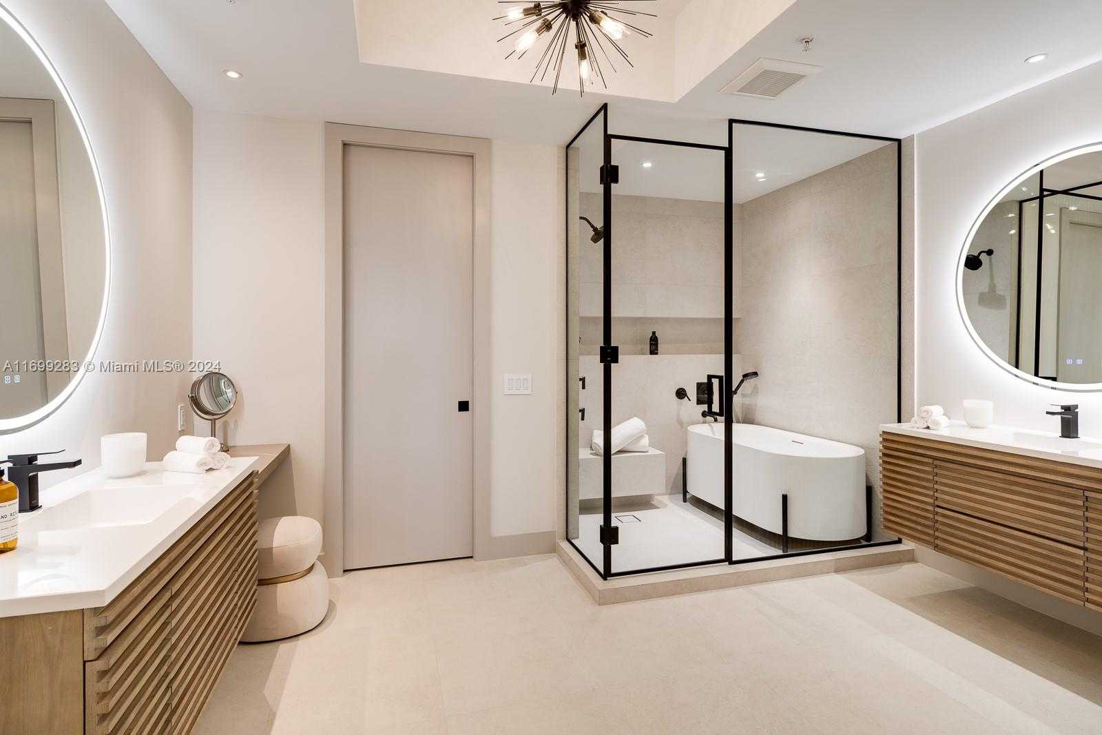 Small Image of 13621 DEERING BAY DR #503, Coral Gables Number 14