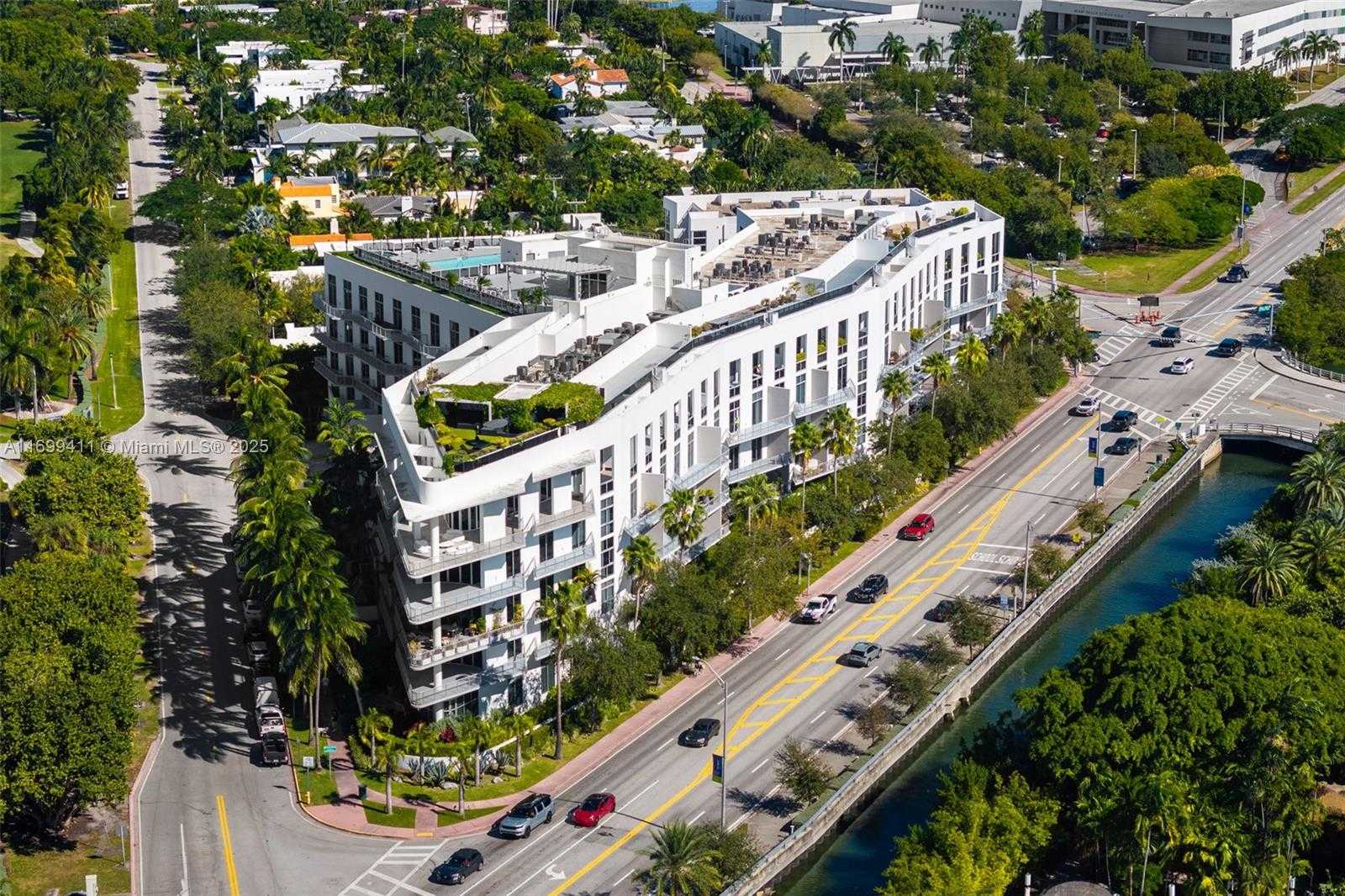 Small Image of 2001 MERIDIAN AVE #510, Miami Beach Number 8