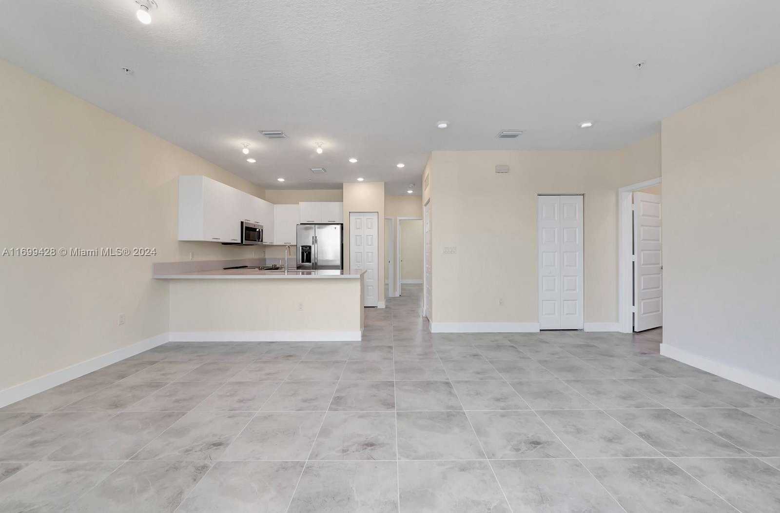 Small Image of 6420 NORTH WEST 102ND PATH #303, Doral Number 2
