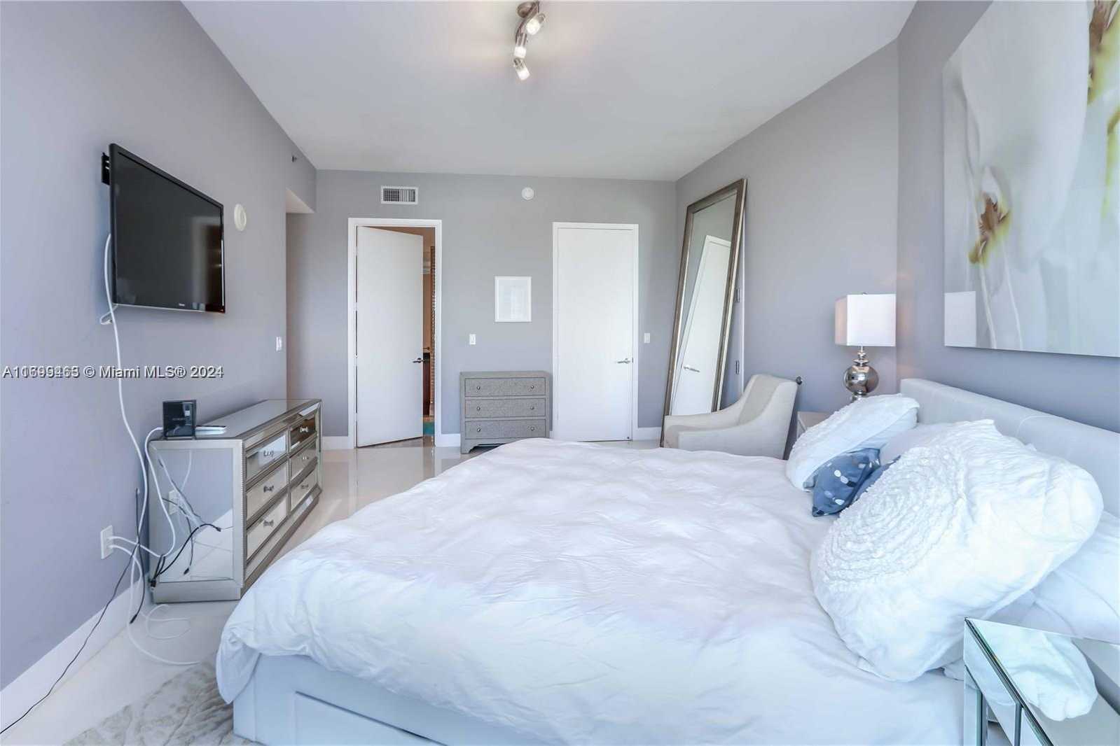 Small Image of 16001 COLLINS AVE #1405, Sunny Isles Beach Number 13
