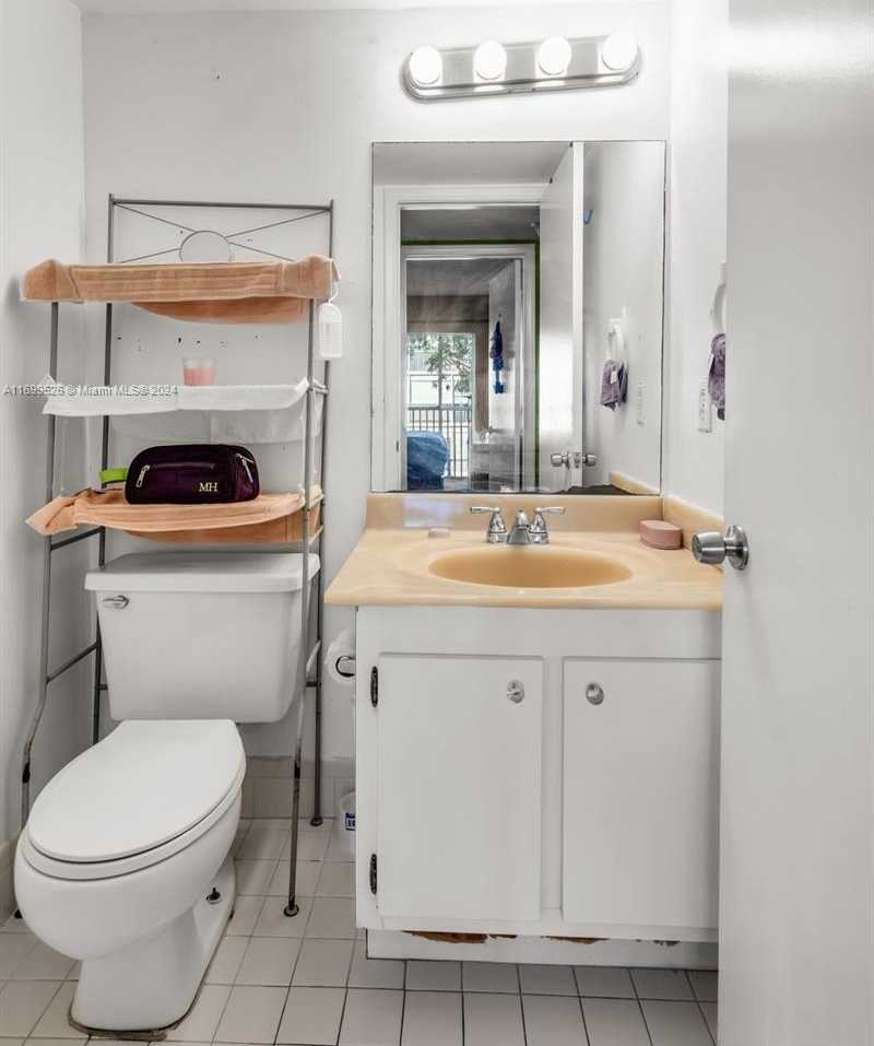 Small Image of 200 SOUTH WEST 132ND WAY #211L, Pembroke Pines Number 11