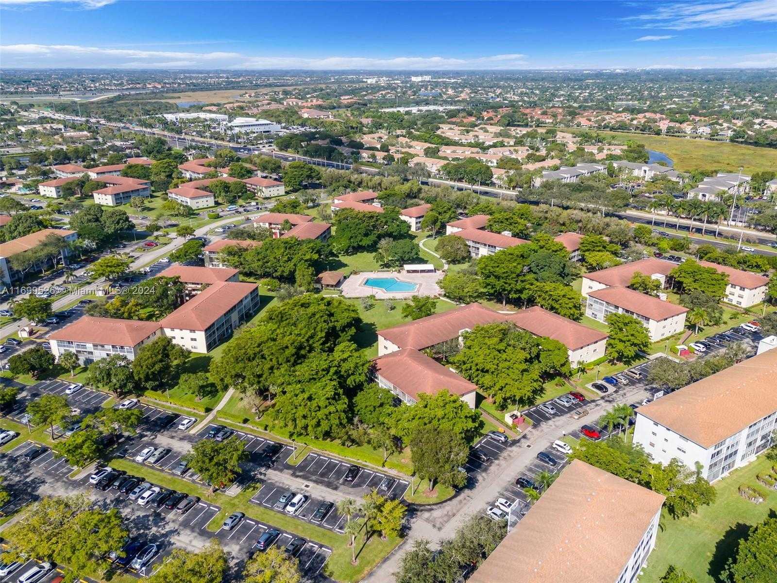 Small Image of 200 SOUTH WEST 132ND WAY #211L, Pembroke Pines Number 25