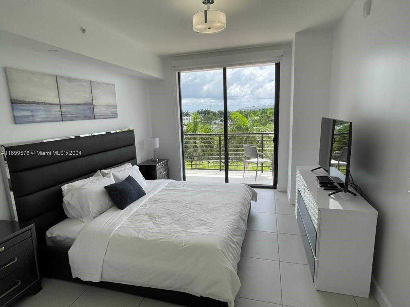 Small Image of 5350 NORTH WEST 84TH AVE #303, Doral Number 3