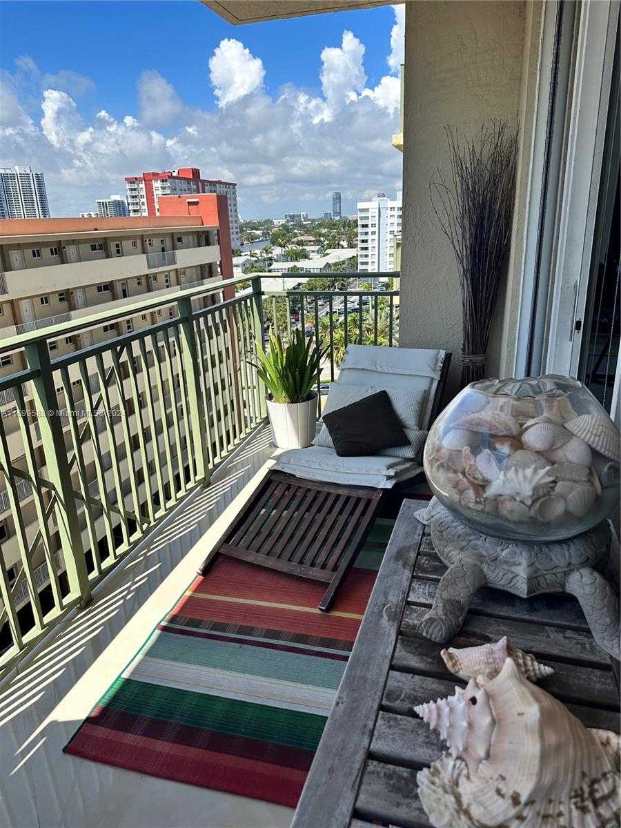 Imagen de Pequeño Objeto