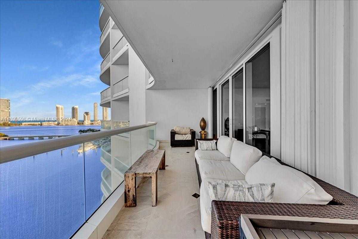 Small Image of 7000 ISLAND BLVD #1207, Aventura Number 12
