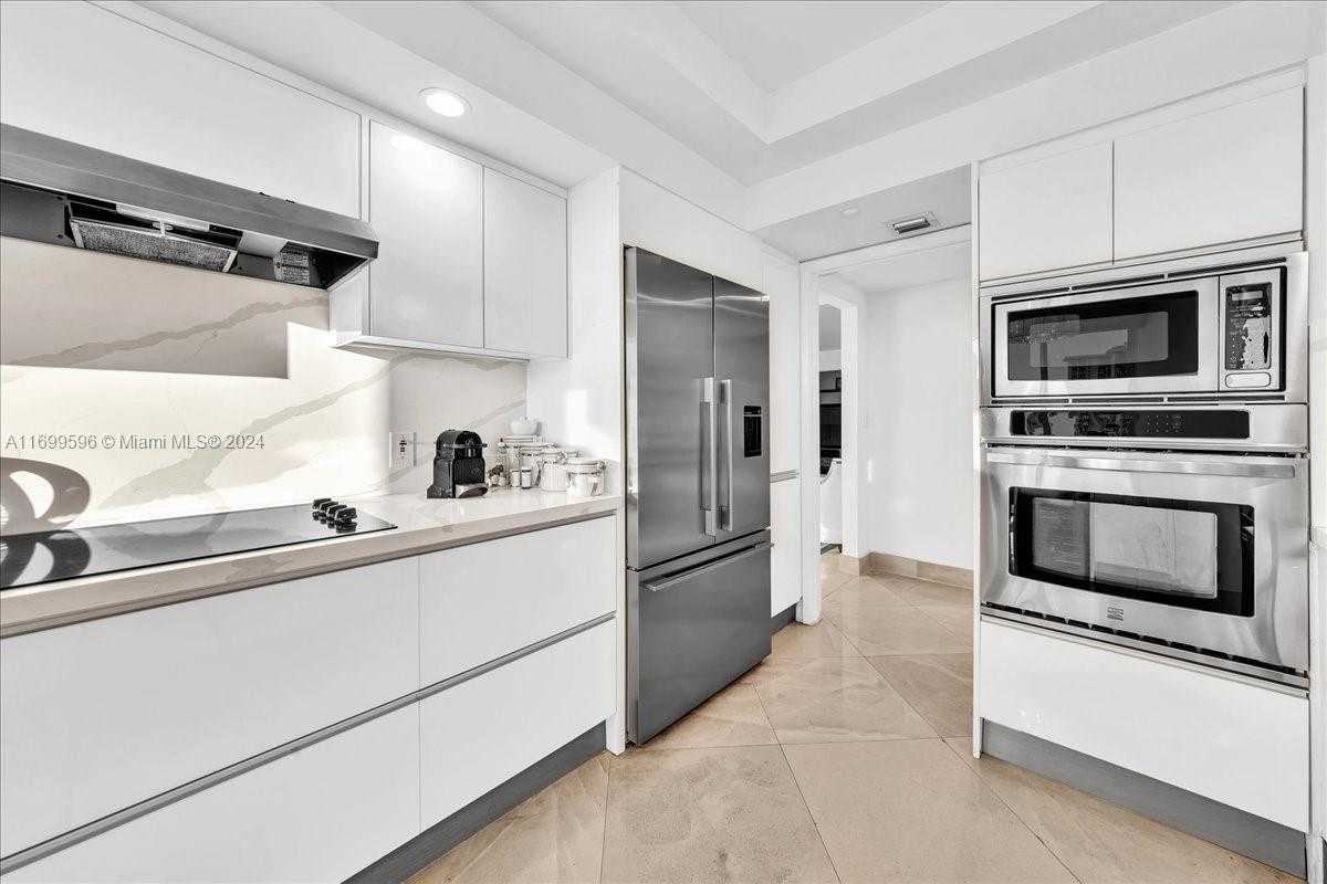 Small Image of 7000 ISLAND BLVD #1207, Aventura Number 19