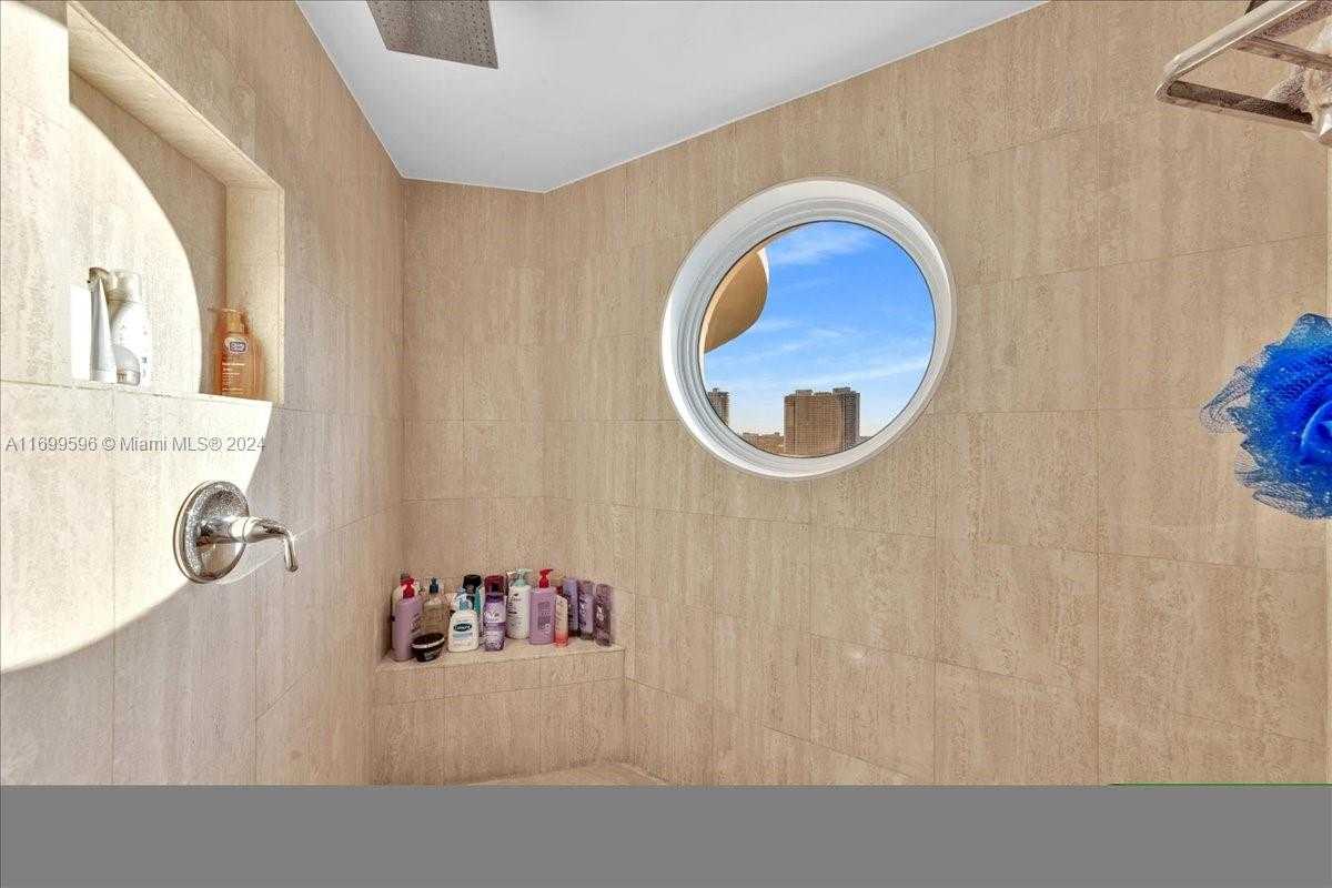 Small Image of 7000 ISLAND BLVD #1207, Aventura Number 33