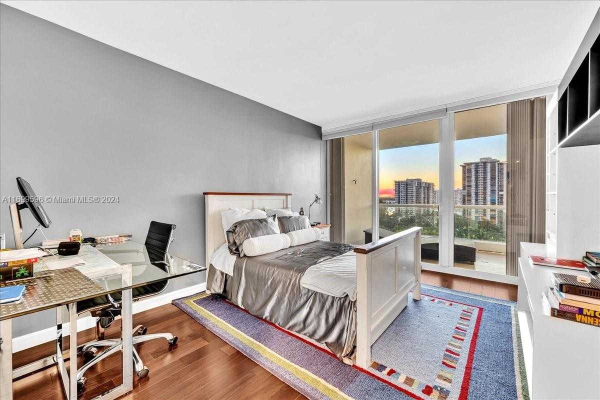 Small Image of 7000 ISLAND BLVD #1207, Aventura Number 42