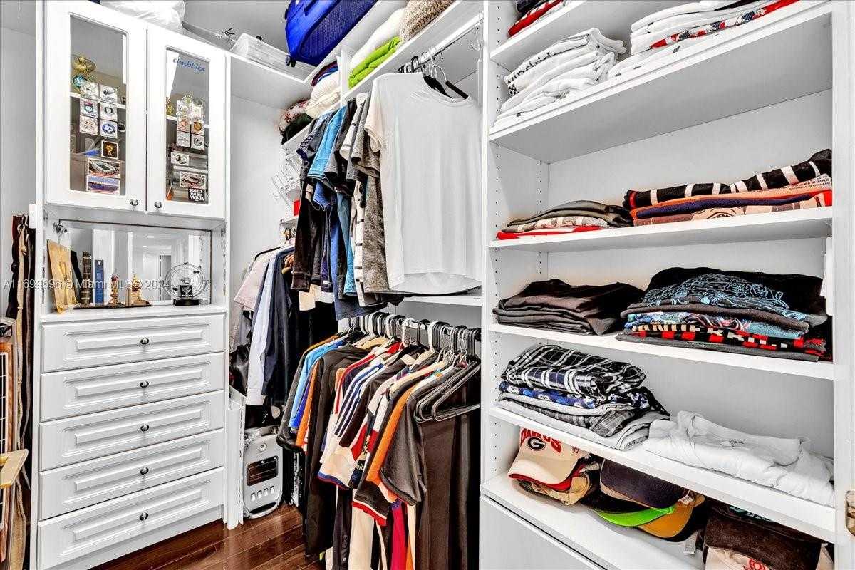 Small Image of 7000 ISLAND BLVD #1207, Aventura Number 45