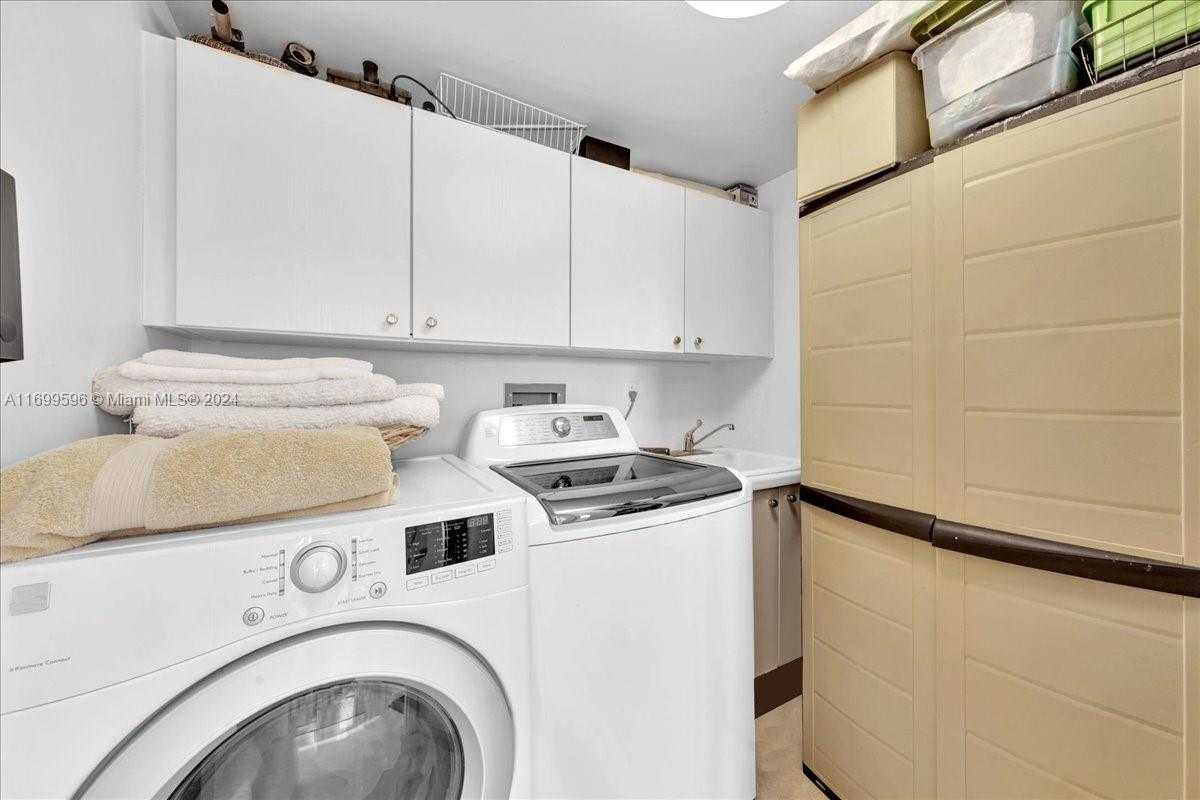 Small Image of 7000 ISLAND BLVD #1207, Aventura Number 52
