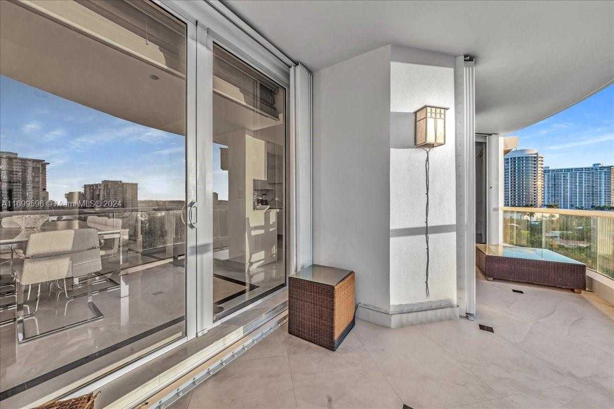 Small Image of 7000 ISLAND BLVD #1207, Aventura Number 54