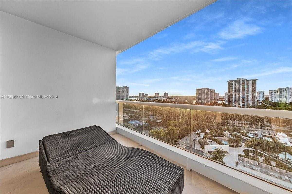 Small Image of 7000 ISLAND BLVD #1207, Aventura Number 60