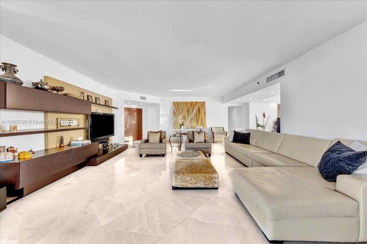 Small Image of 7000 ISLAND BLVD #1207, Aventura Number 8