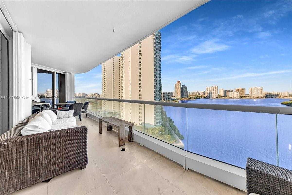 Small Image of 7000 ISLAND BLVD #1207, Aventura Number 9