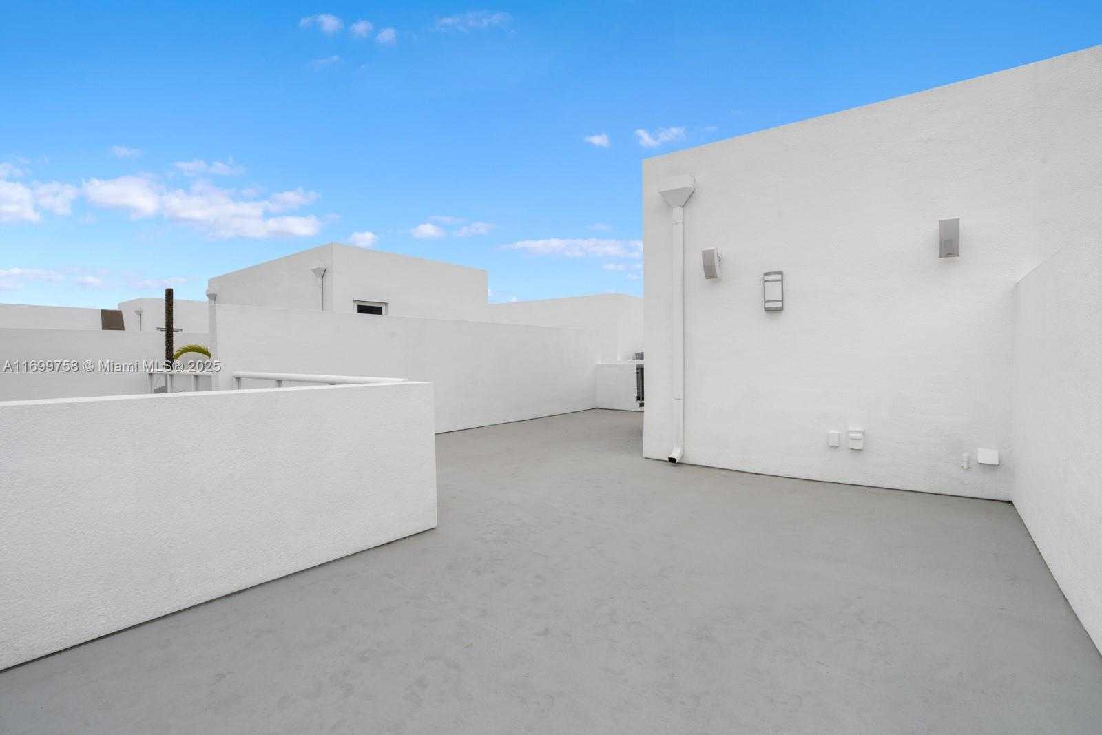 Small Image of 315 NORTH EAST 7TH ST, Fort Lauderdale Number 17