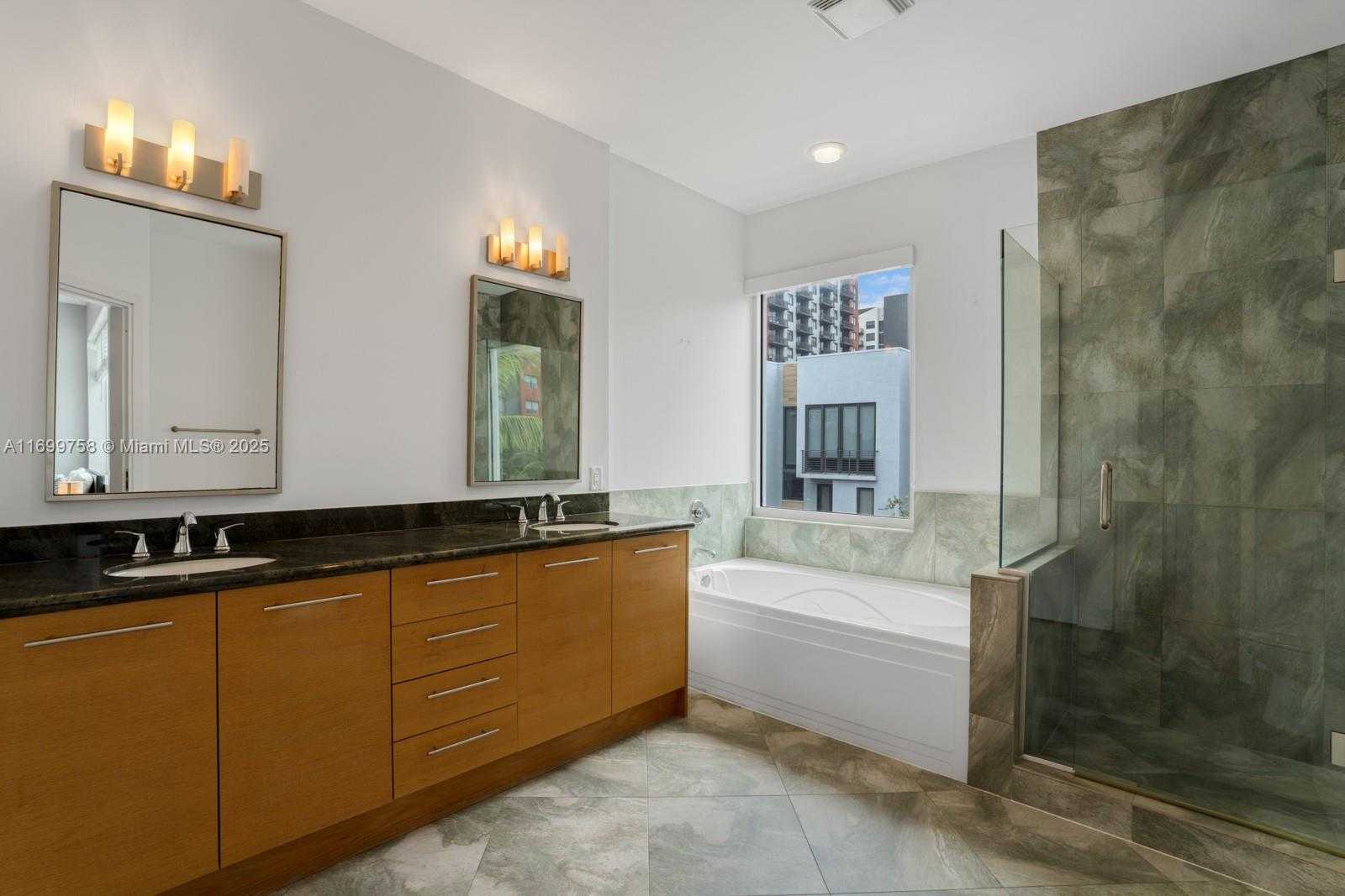 Small Image of 315 NORTH EAST 7TH ST, Fort Lauderdale Number 7