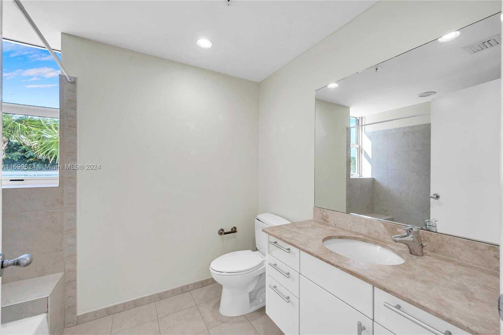 Small Image of 7929 WEST DR #401, North Bay Village Number 14