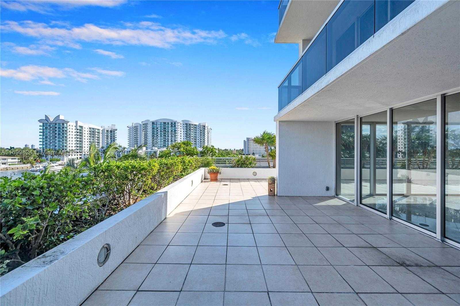 Small Image of 7929 WEST DR #401, North Bay Village Number 23