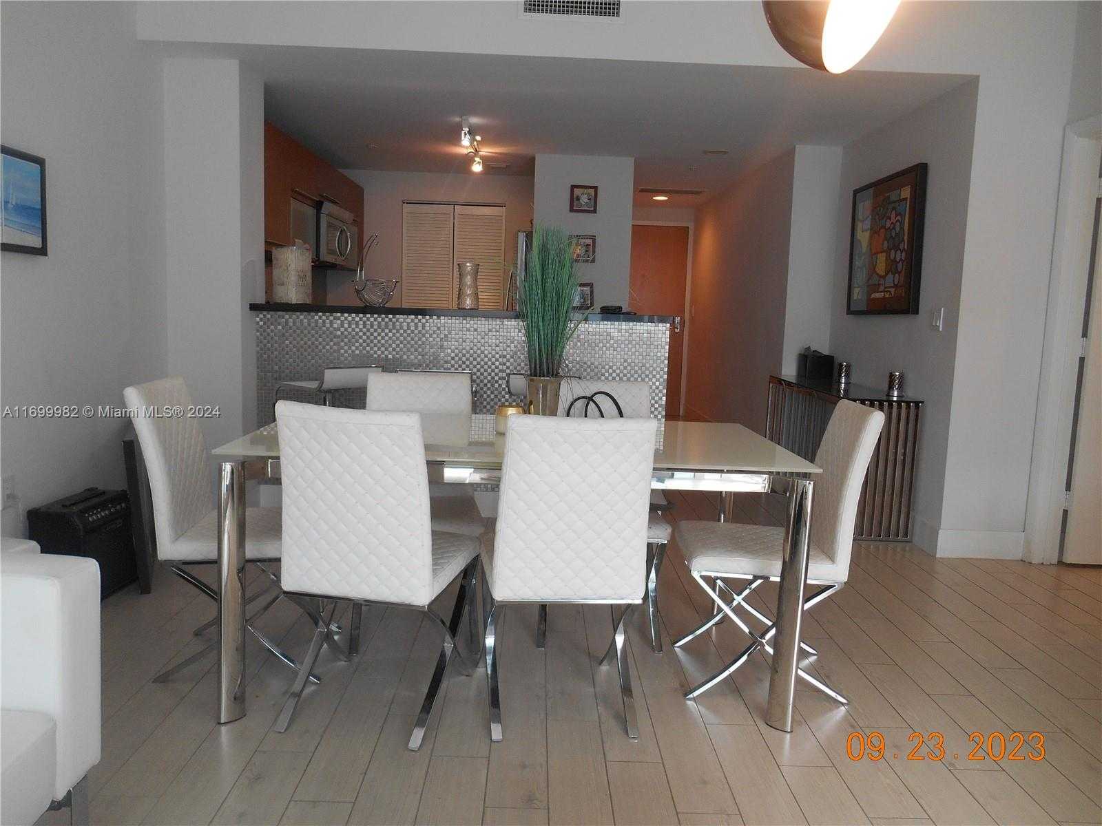 Small Image of 253 #3004, Miami Number 7