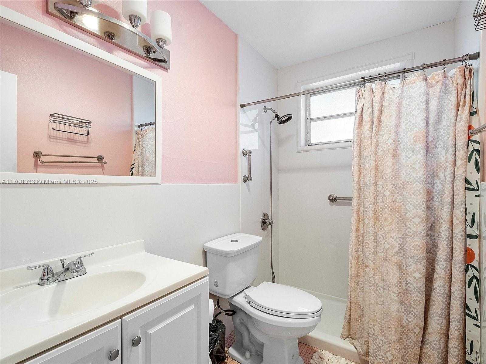 Small Image of 16701 NORTH EAST 13TH AVE #101, Miami Number 15