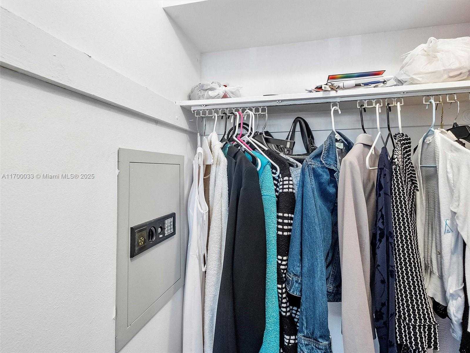 Small Image of 16701 NORTH EAST 13TH AVE #101, Miami Number 19
