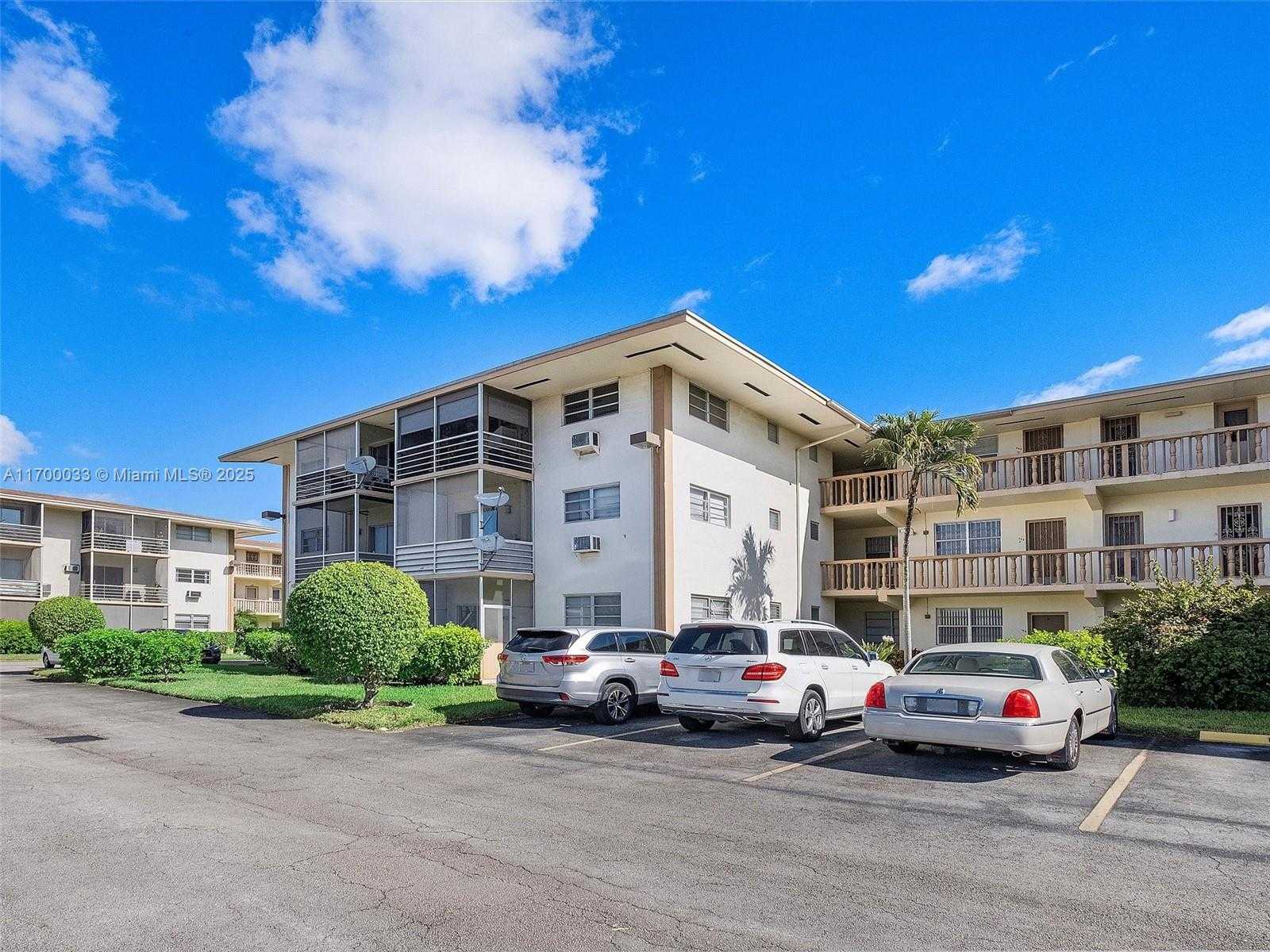 Small Image of 16701 NORTH EAST 13TH AVE #101, Miami Number 2
