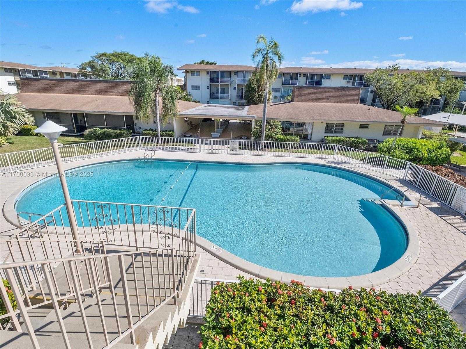 Small Image of 16701 NORTH EAST 13TH AVE #101, Miami Number 23