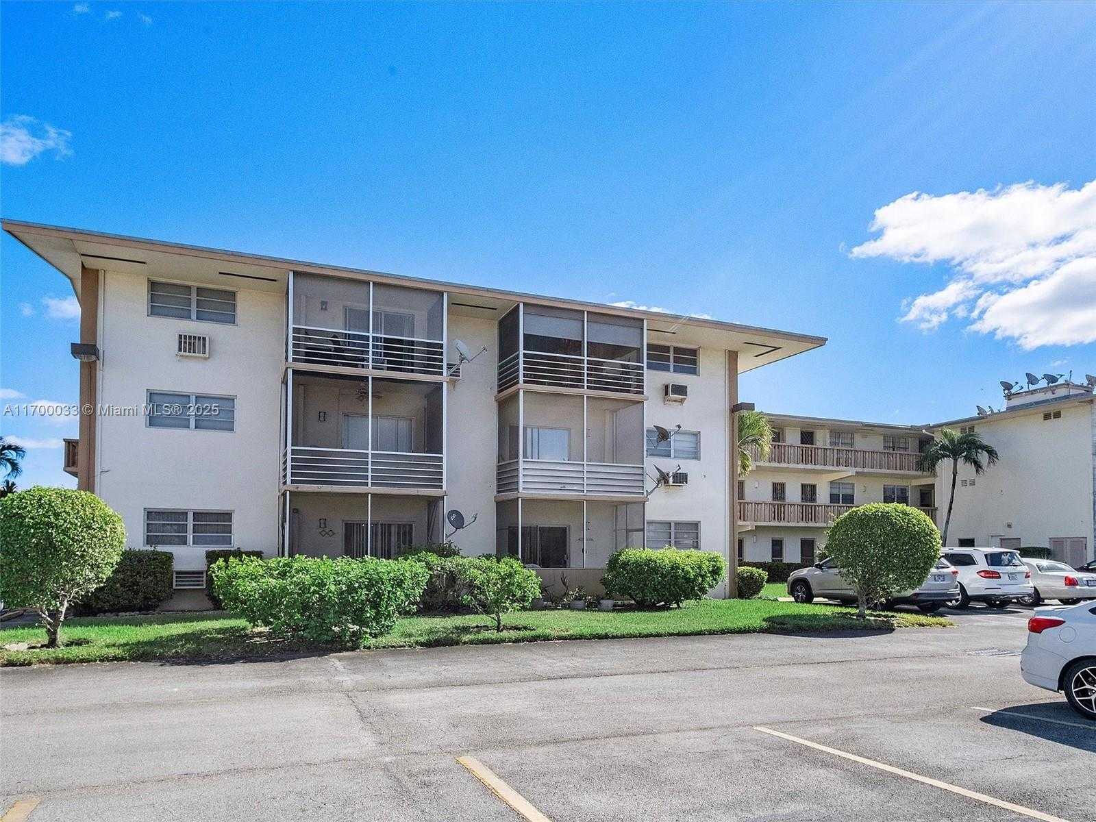 Small Image of 16701 NORTH EAST 13TH AVE #101, Miami Number 3