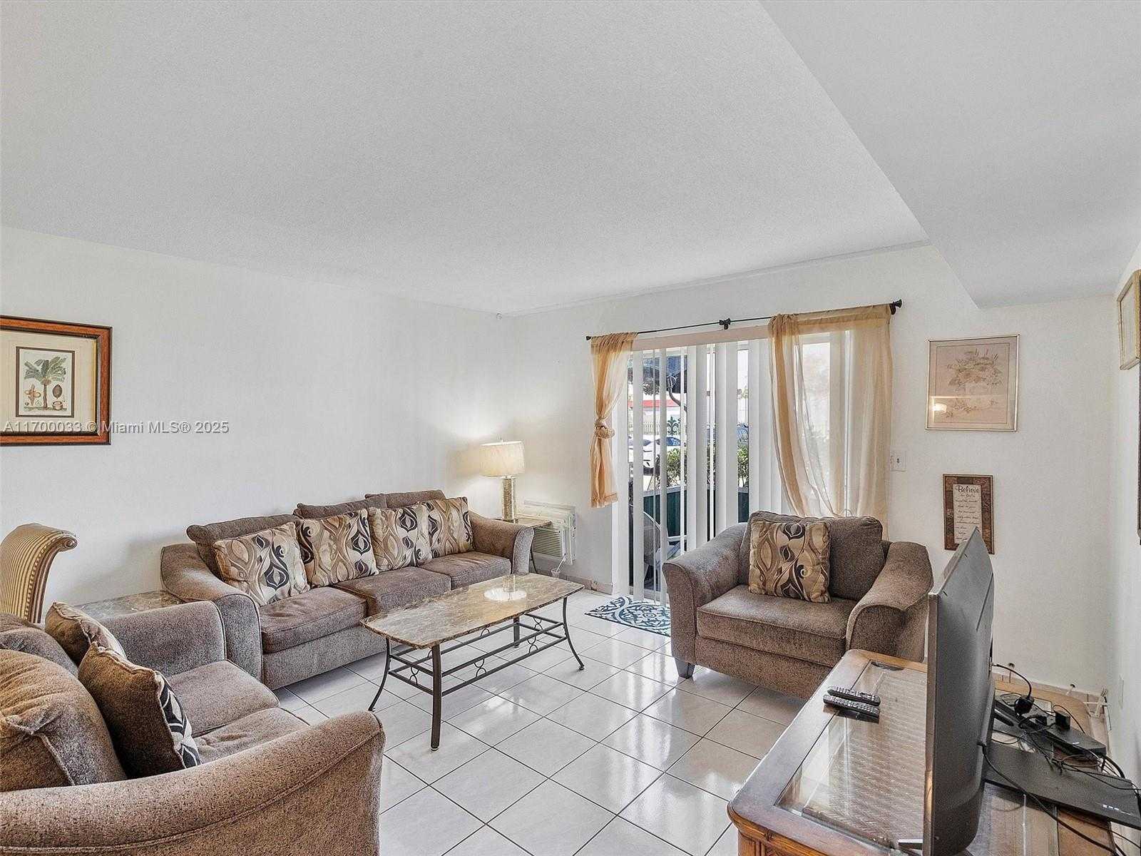 Small Image of 16701 NORTH EAST 13TH AVE #101, Miami Number 6