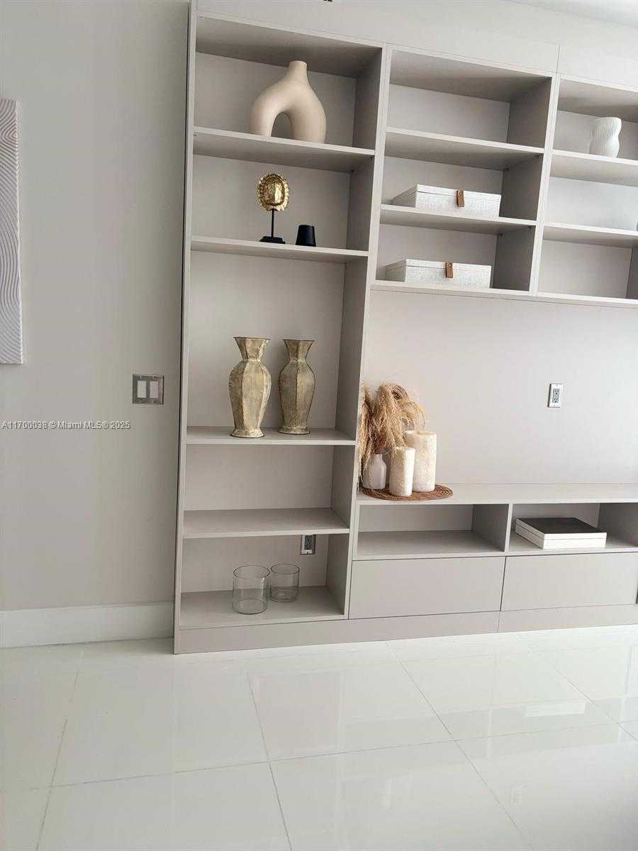 Small Image of 1300 BRICKELL BAY DR #604, Miami Number 13