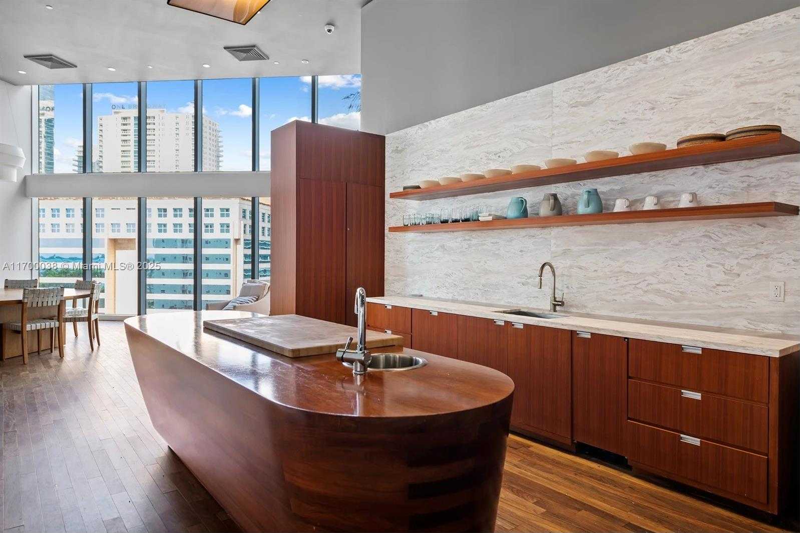 Small Image of 1300 BRICKELL BAY DR #604, Miami Number 22