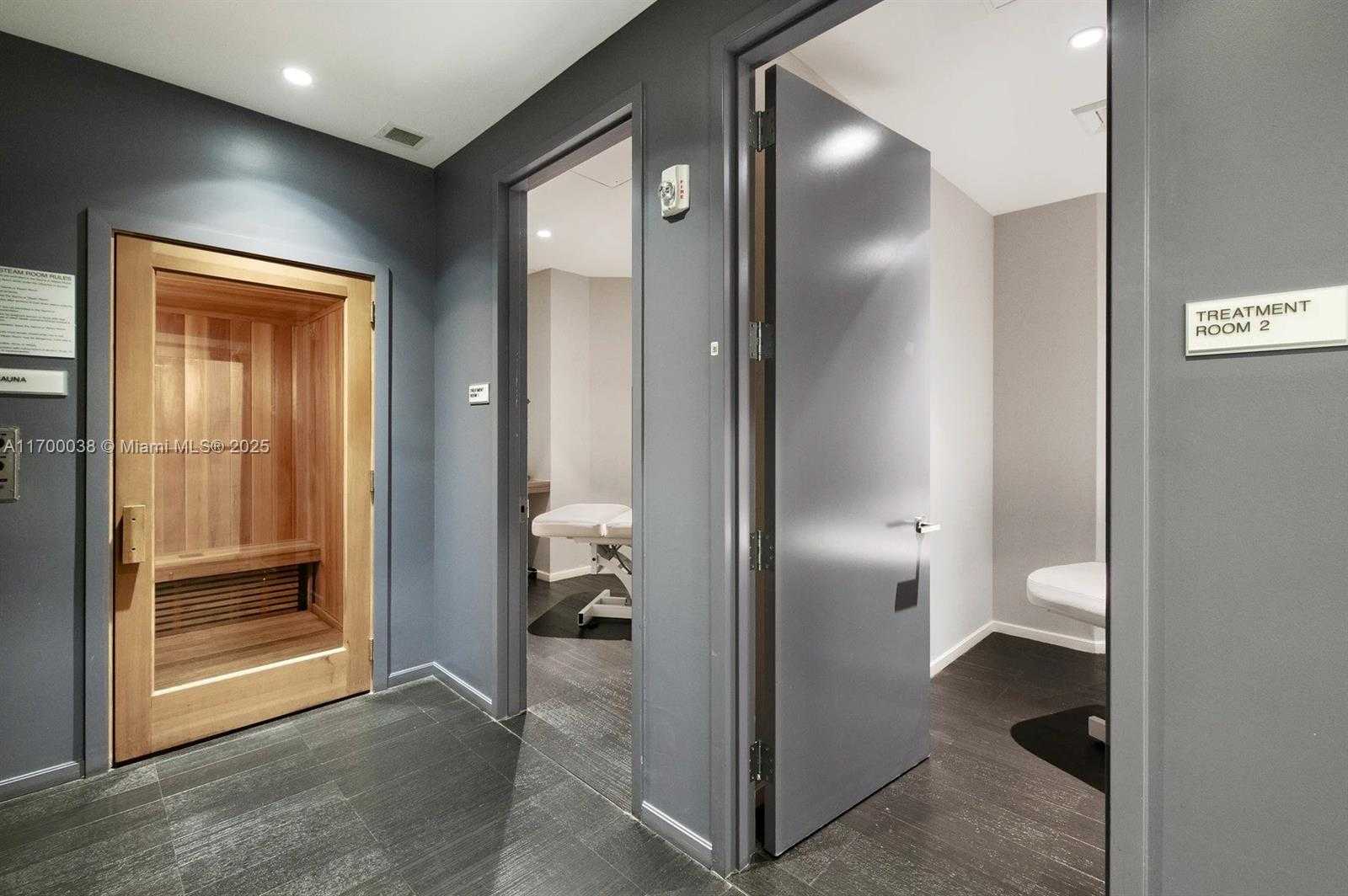 Small Image of 1300 BRICKELL BAY DR #604, Miami Number 25