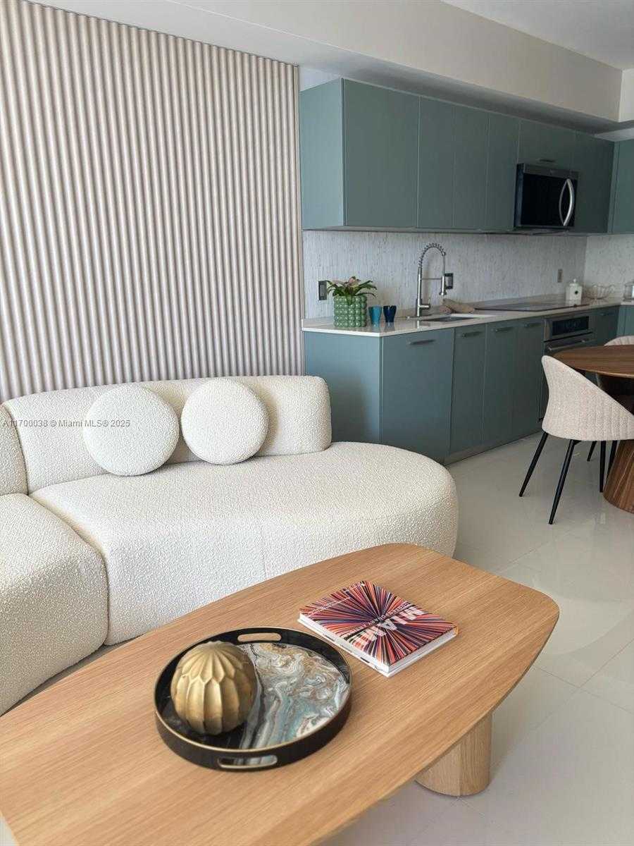 Small Image of 1300 BRICKELL BAY DR #604, Miami Number 5