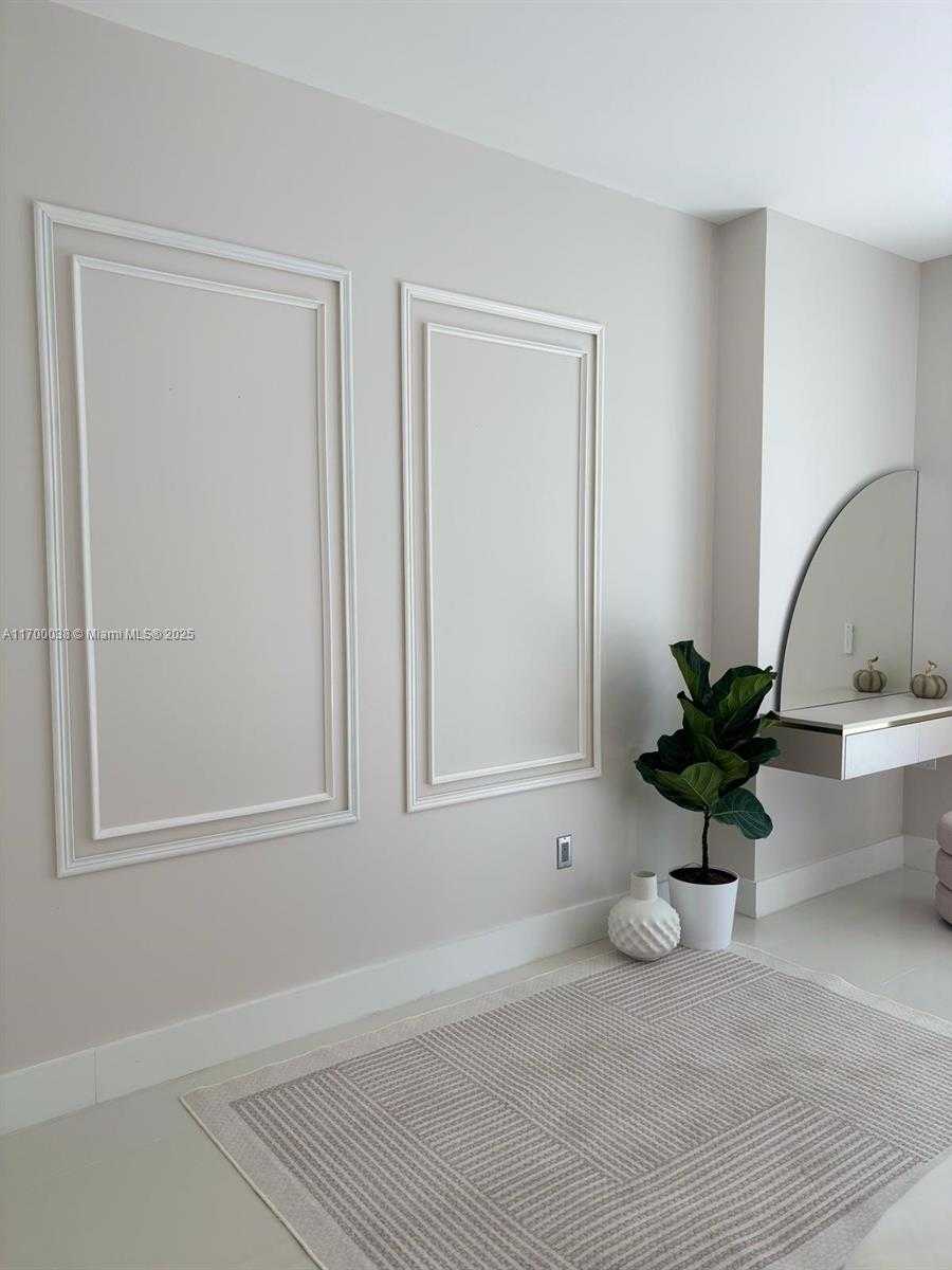 Small Image of 1300 BRICKELL BAY DR #604, Miami Number 8