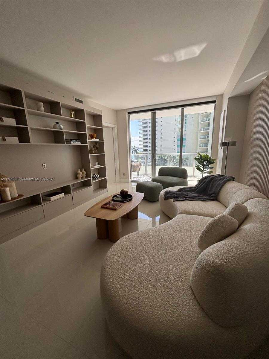 Small Image of 1300 BRICKELL BAY DR #604, Miami Number 9