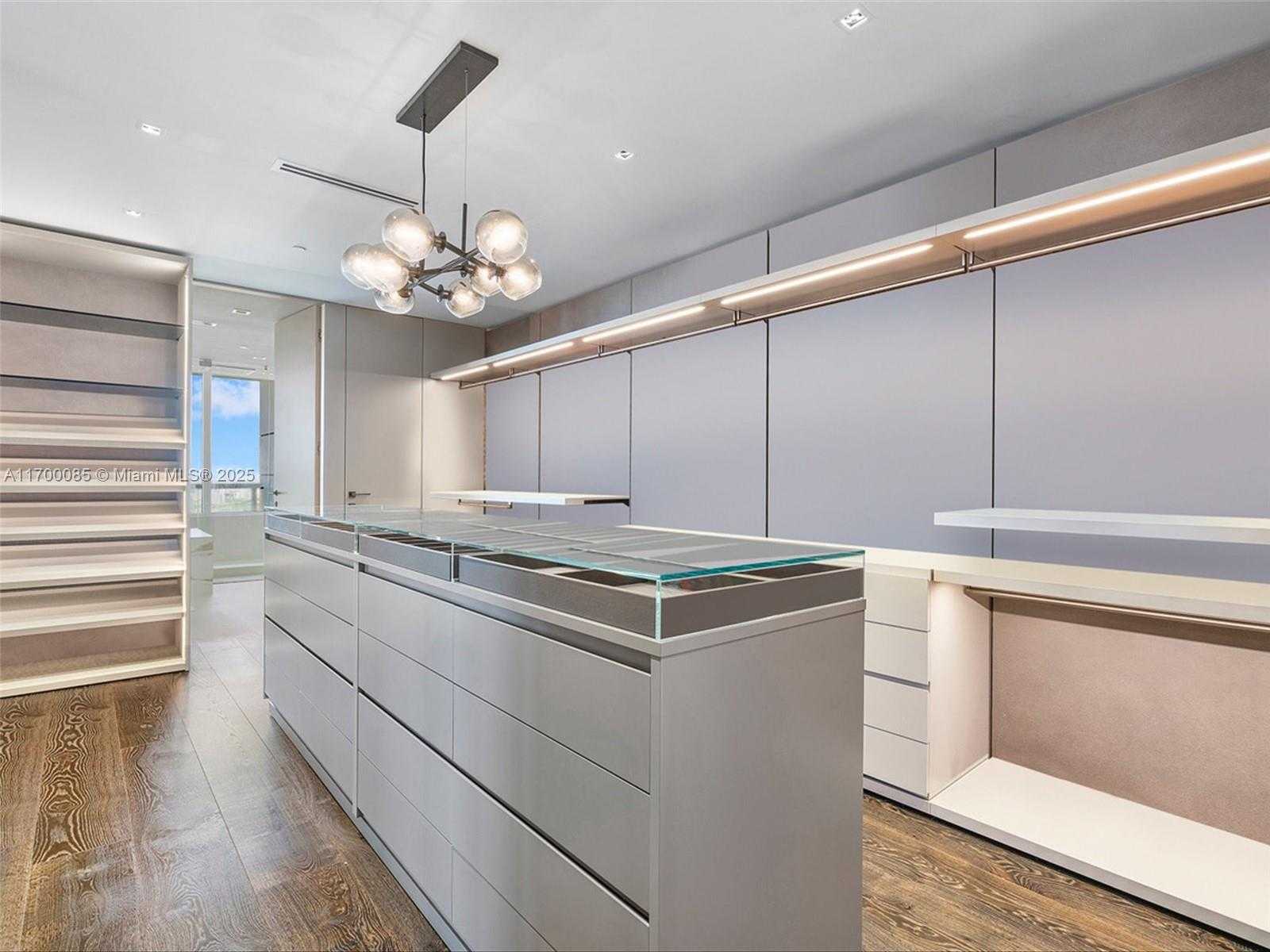 Small Image of 2127 BRICKELL AVE #3602, Miami Number 25