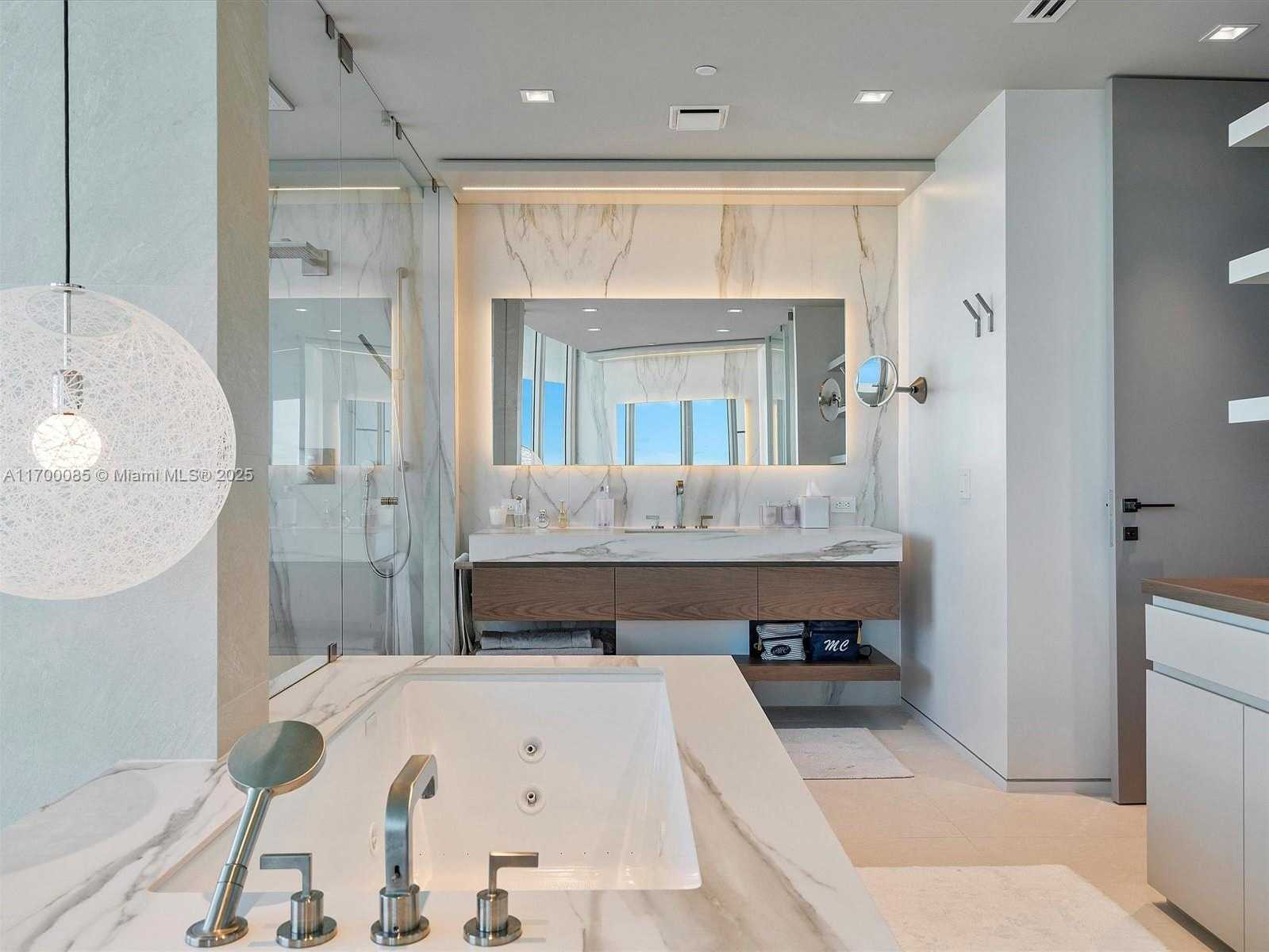 Small Image of 2127 BRICKELL AVE #3602, Miami Number 30