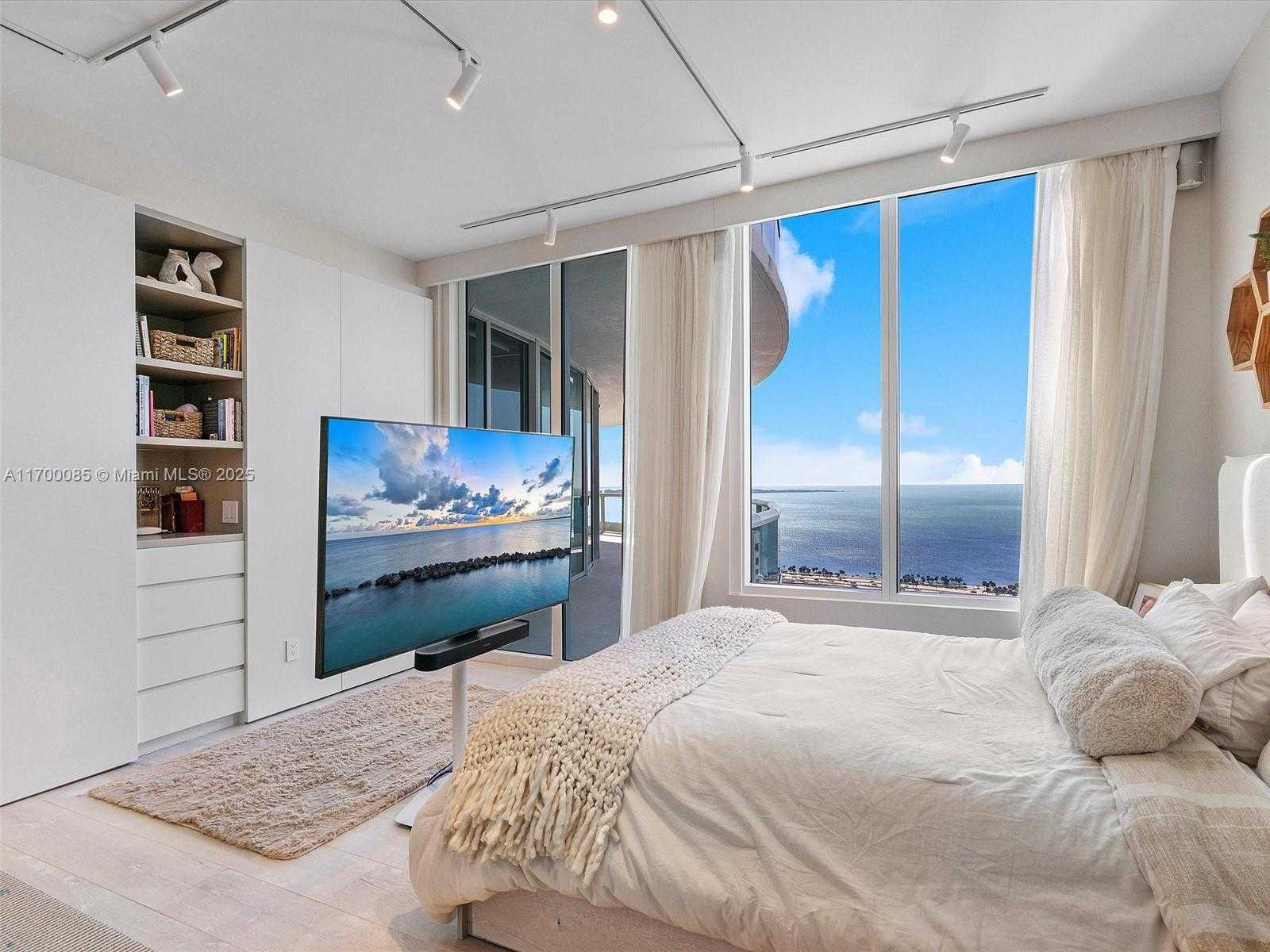 Small Image of 2127 BRICKELL AVE #3602, Miami Number 40